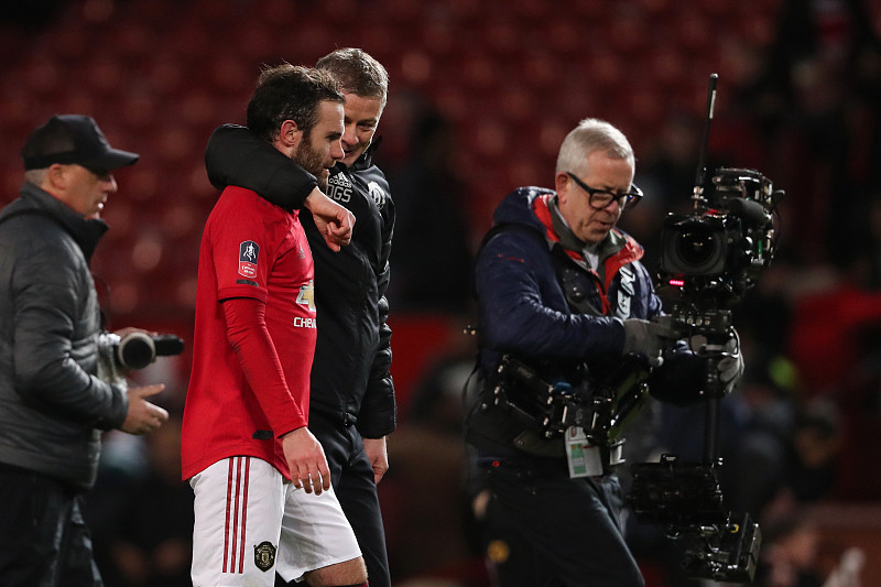 包含意甲倒计时；塞维利亚集结日强势反弹；细节引发关注；话题不断；医务组通报恢复的词条