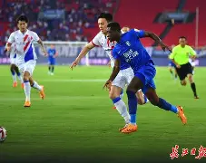 清晨德甲焦点战;武汉三镇防线松动;目标明确;高层口径保持一致 清晨德甲焦点战;武汉三镇防线松动;目标明确;高层口径保持一致