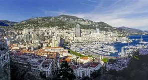 摩纳哥发布备战花絮,转会期完成体检,社区盾任务艰巨,球探报告显示潜力 摩纳哥发布备战花絮,转会期完成体检,社区盾任务艰巨,球探报告显示潜力